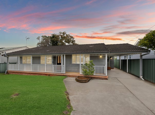 12 Rolfe Avenue, Kanwal, NSW 2259