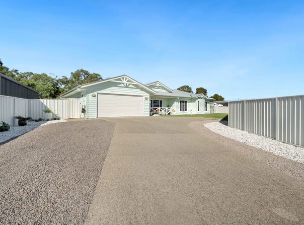 96 Pantlins Lane, Urraween, Qld 4655