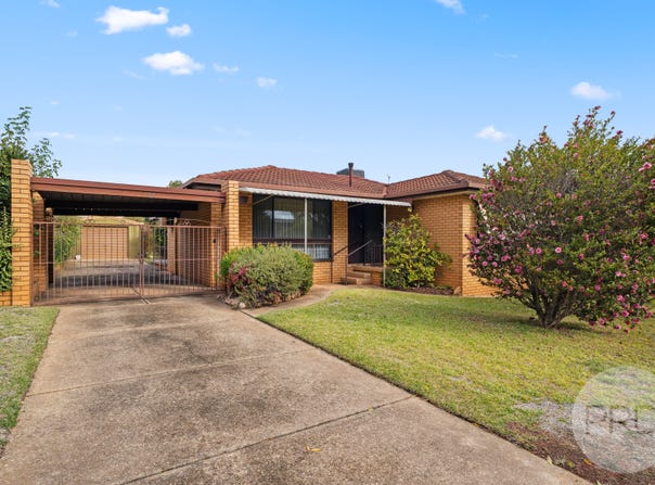 34 Temerloh Avenue, Tolland, NSW 2650