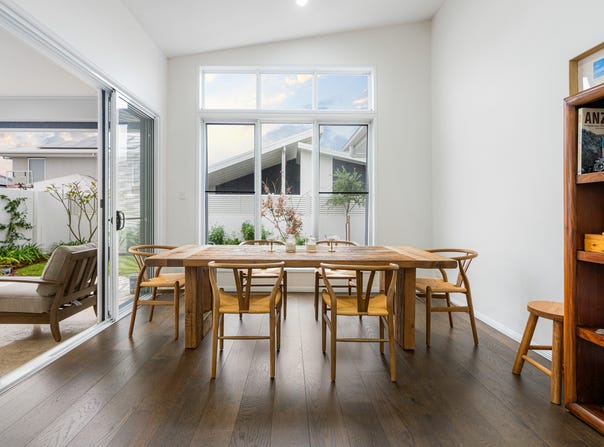 27 Hamilton Drive, Jacobs Well, Qld 4208
