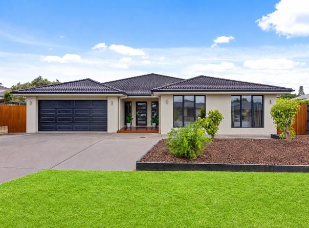 17 Kay Avenue, Bli Bli, Qld 4560