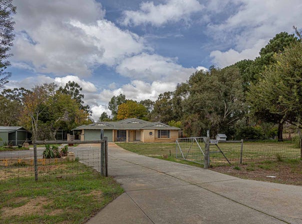 164 Lakelands Drive, Gnangara, WA 6077