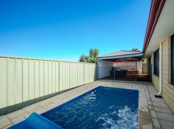 6 Pyrenees Lane, Merriwa, WA 6030