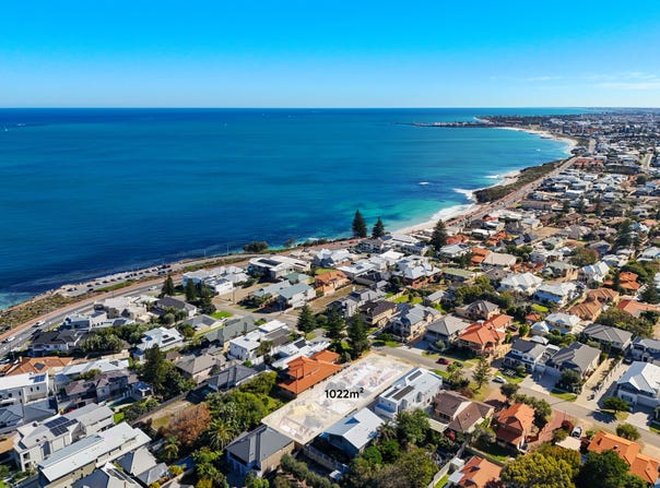 20 Margaret Street, Watermans Bay, WA 6020