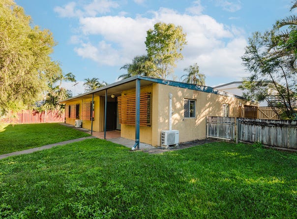 2 Feuerriegel Road, Bald Hills, Qld 4036