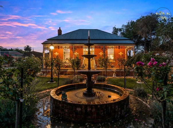 296 MacKenzie Street, Golden Square, Vic 3555