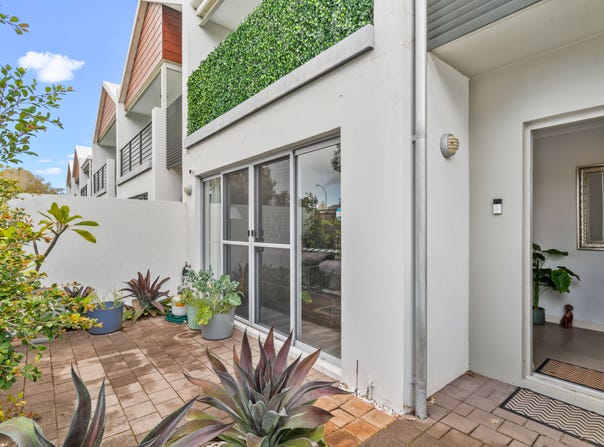 25/5 Bower Drive, Erskine, WA 6210