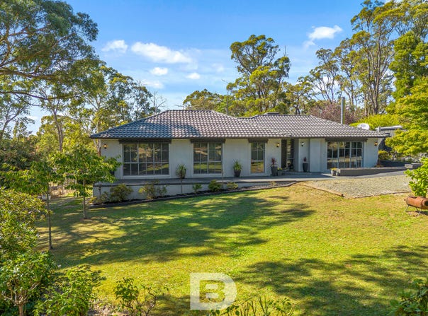 56 Henshalls Road, Woodend, Vic 3442
