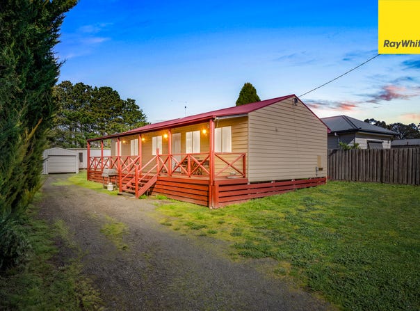 27 Walsh Street, Ballan, Vic 3342