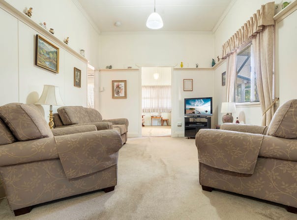 12 Forsyth Street, Fairfield, Qld 4103
