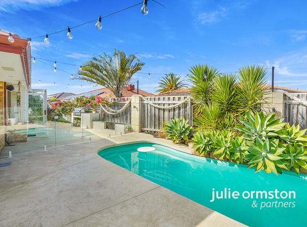 16 Tallinn Loop, Mindarie, WA 6030