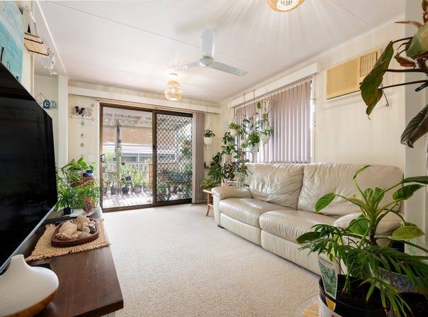 1 Lake Drive, Lorikeet Park, Arrawarra, NSW 2456