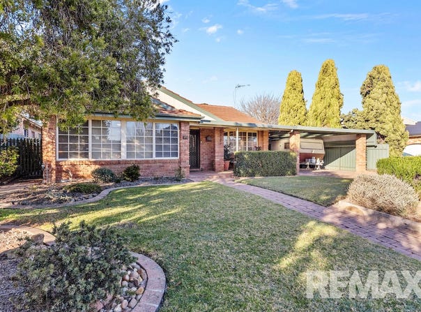 25 Myall Crescent, Lake Albert, NSW 2650