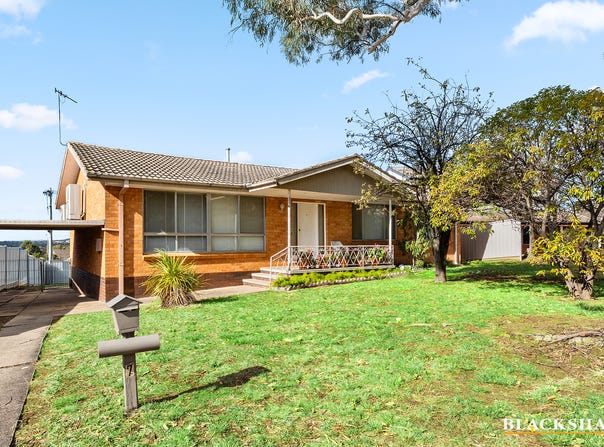7 Erskine Street, Macquarie, ACT 2614