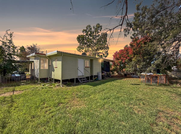 12 Castle Street, Chinchilla, Qld 4413