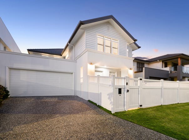 33 River Vista Way, Paradise Point, Qld 4216