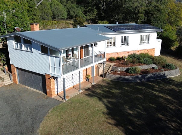 28 Toowoomba Road, Oakey, Qld 4401