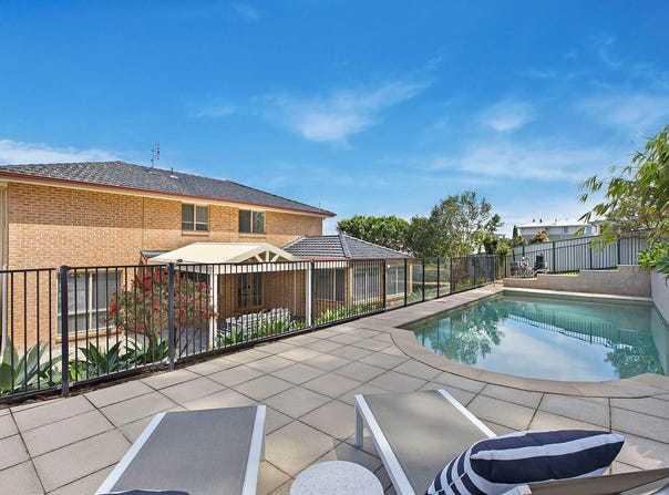 12 Scribbly Gum Crescent, Erina, NSW 2250