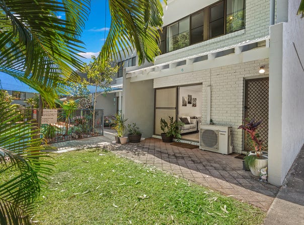 6/4 Salmon Street, Cannonvale, Qld 4802