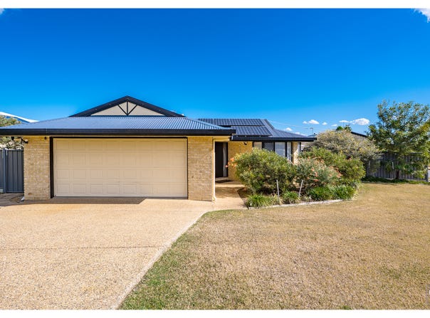 16 Nagle Drive, Norman Gardens, Qld 4701