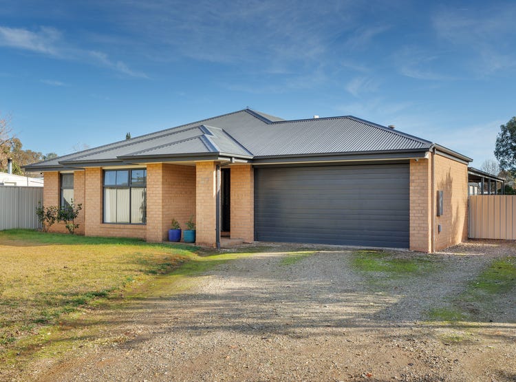 57 High Street, Barnawartha, Vic 3688 House for Sale