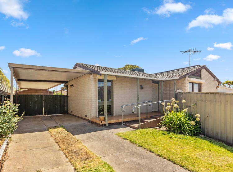 15 Orana Drive, Morphett Vale, SA 5162 House for Sale