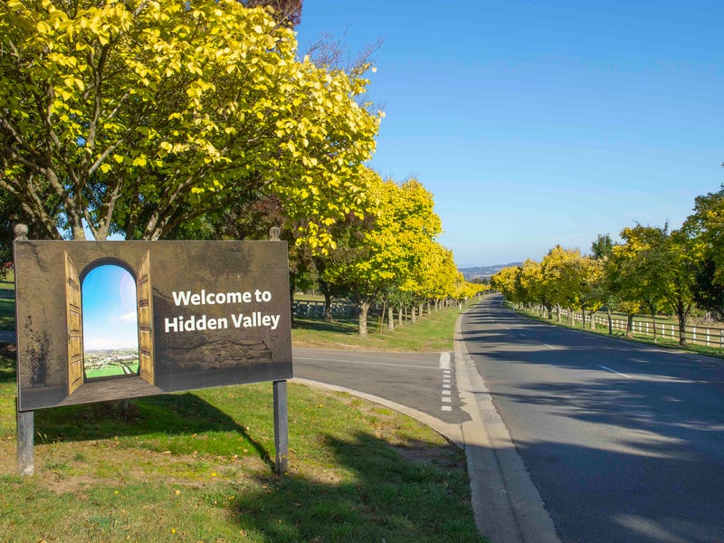 /international/au/lucca-way-hidden-valley-vic-600047852/