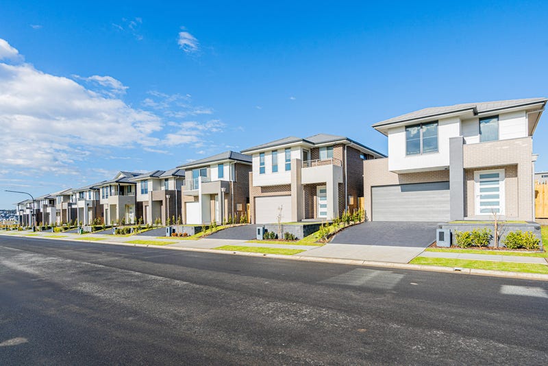 /international/au/sweetenham-avenue-box-hill-nsw-600044020/