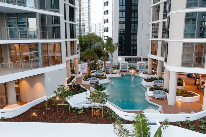 /international/au/11-23-cronin-ave-main-beach-qld-600034827/