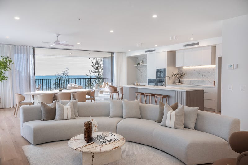 /international/au/16-20-woodcliffe-crescent-woody-point-qld-600039208/
