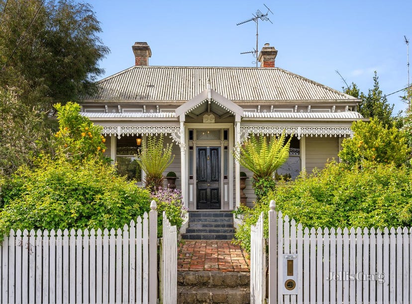 10 Queen Victoria Street, Newington, Vic 3350 House for Sale